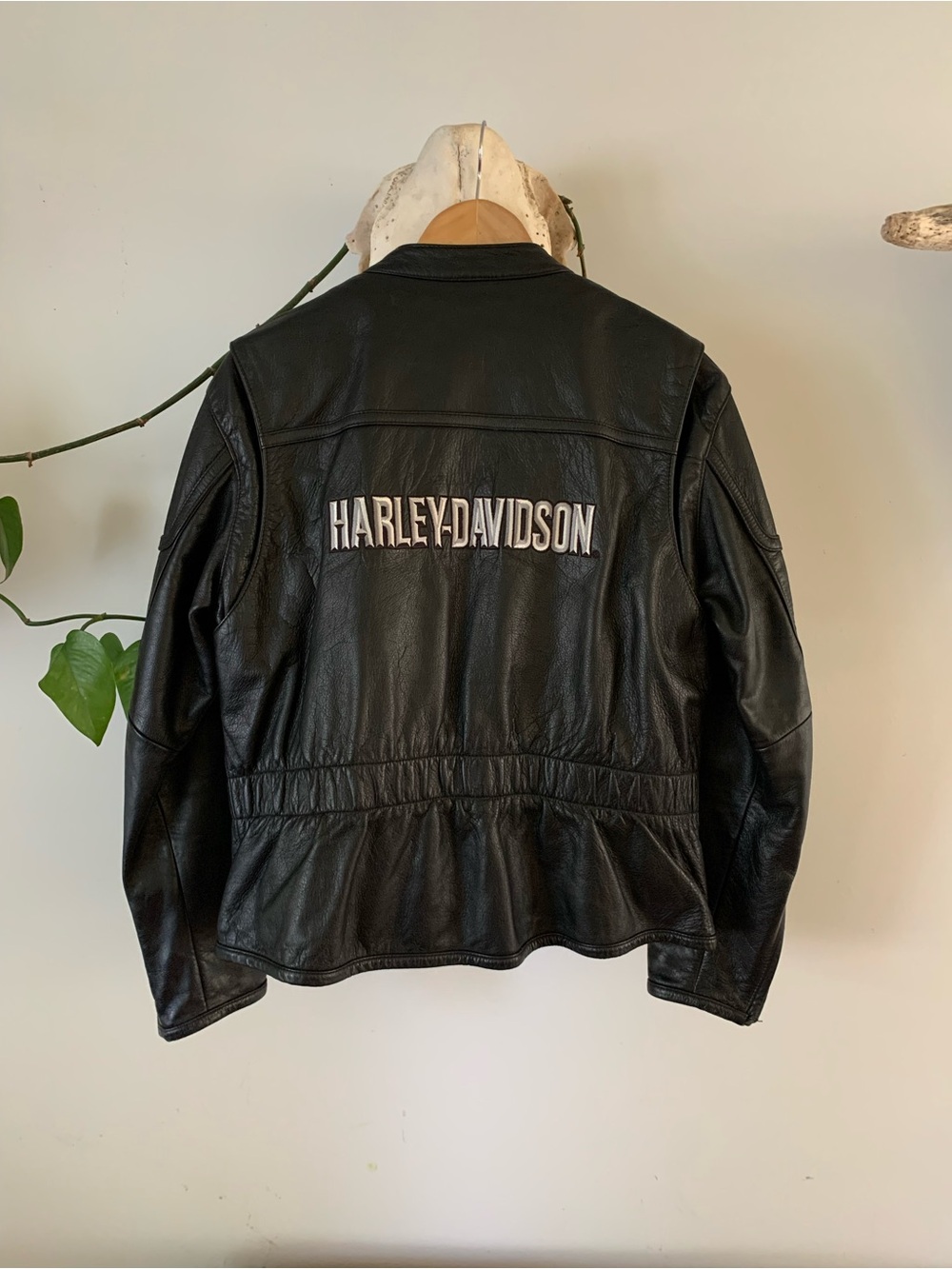 Vintage Harley-Davidson Women's Black Leather Motorcycle Jacket